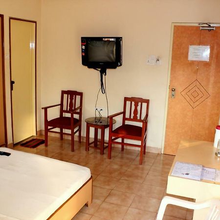 Amigo Plaza Hotell Colva Eksteriør bilde