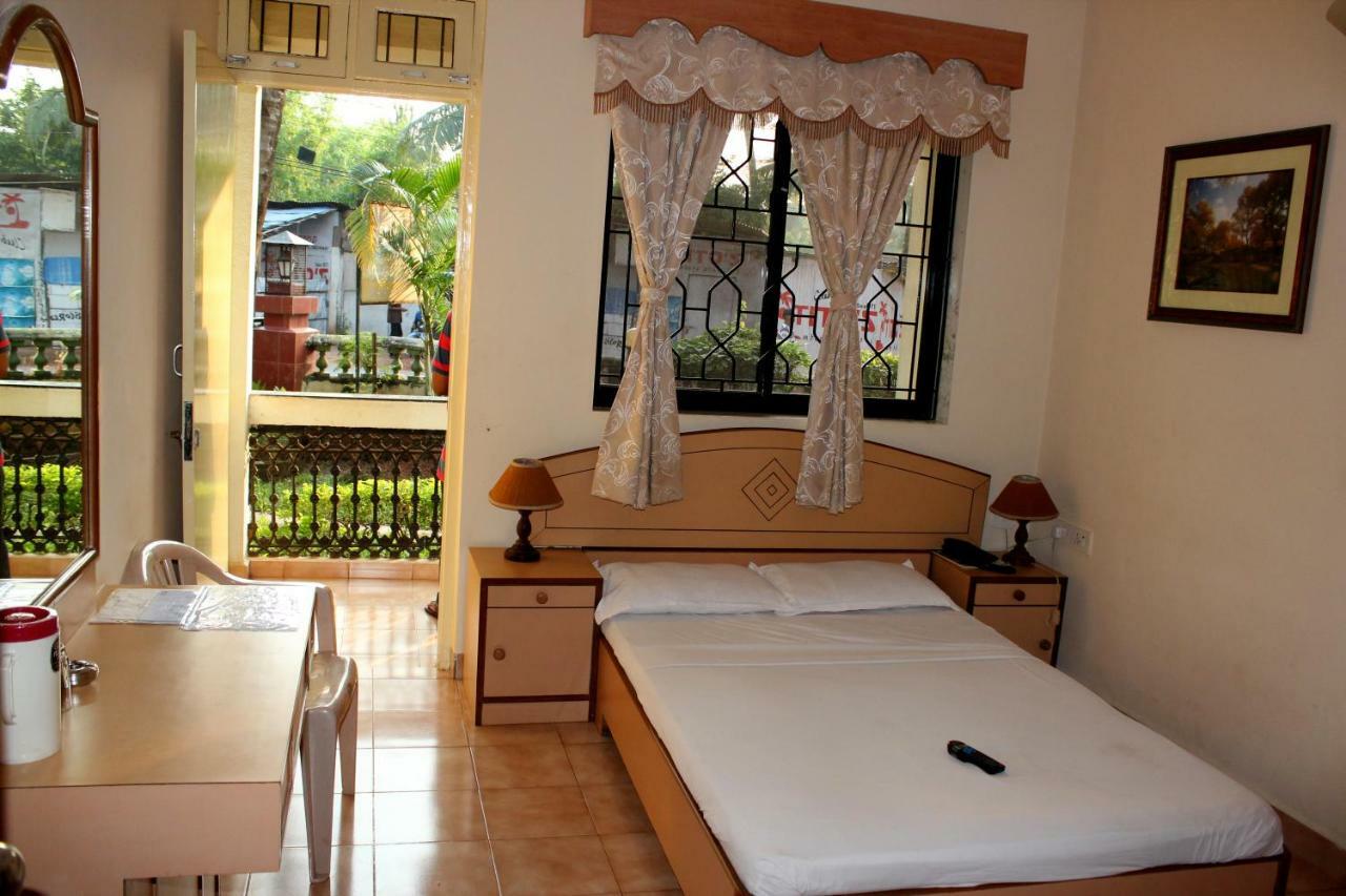 Amigo Plaza Hotell Colva Eksteriør bilde