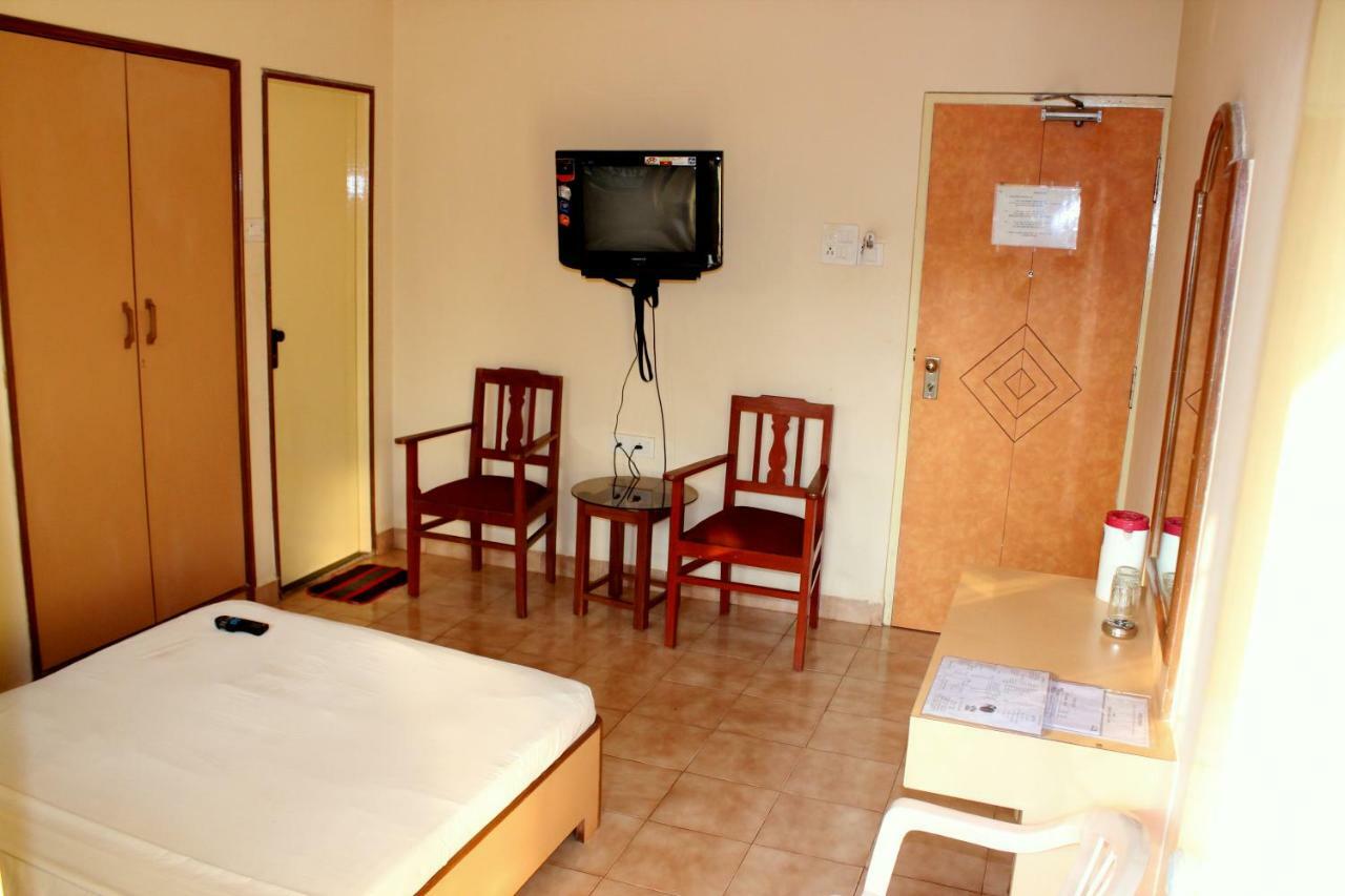 Amigo Plaza Hotell Colva Eksteriør bilde