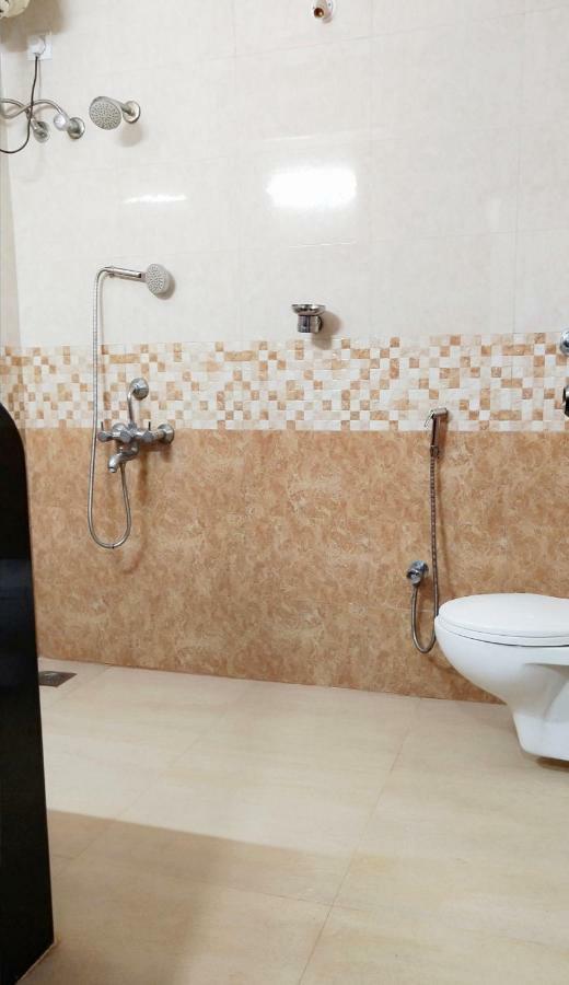 Amigo Plaza Hotell Colva Eksteriør bilde
