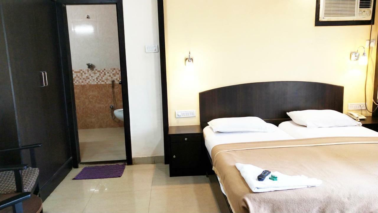 Amigo Plaza Hotell Colva Eksteriør bilde